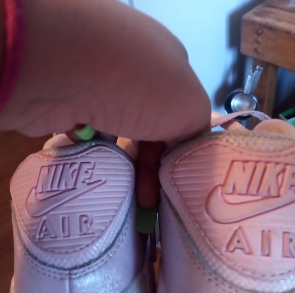 Baby pink air max